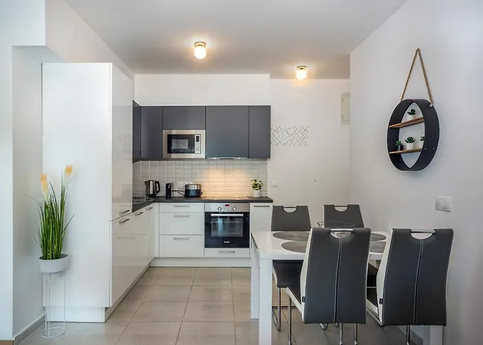 Grace Pine Apartment 2