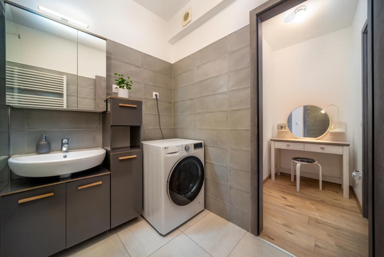 Appartement Grace Pine 2 *